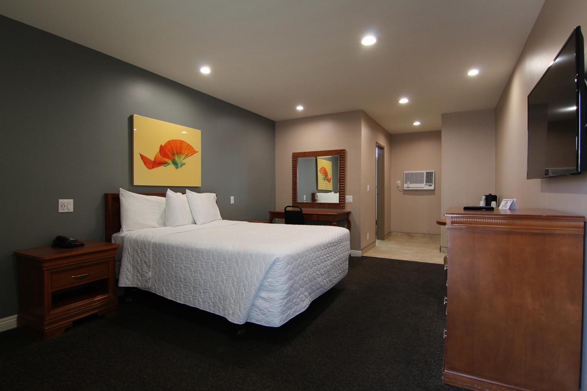 Dunes - Wilshire Los Angeles